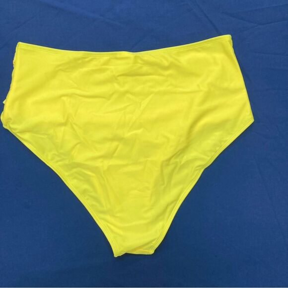 Swim Bikini SZ 2XL Yellow Padded Cups Halter Top New Without Tags Lined Ruched - Picture 3 of 13